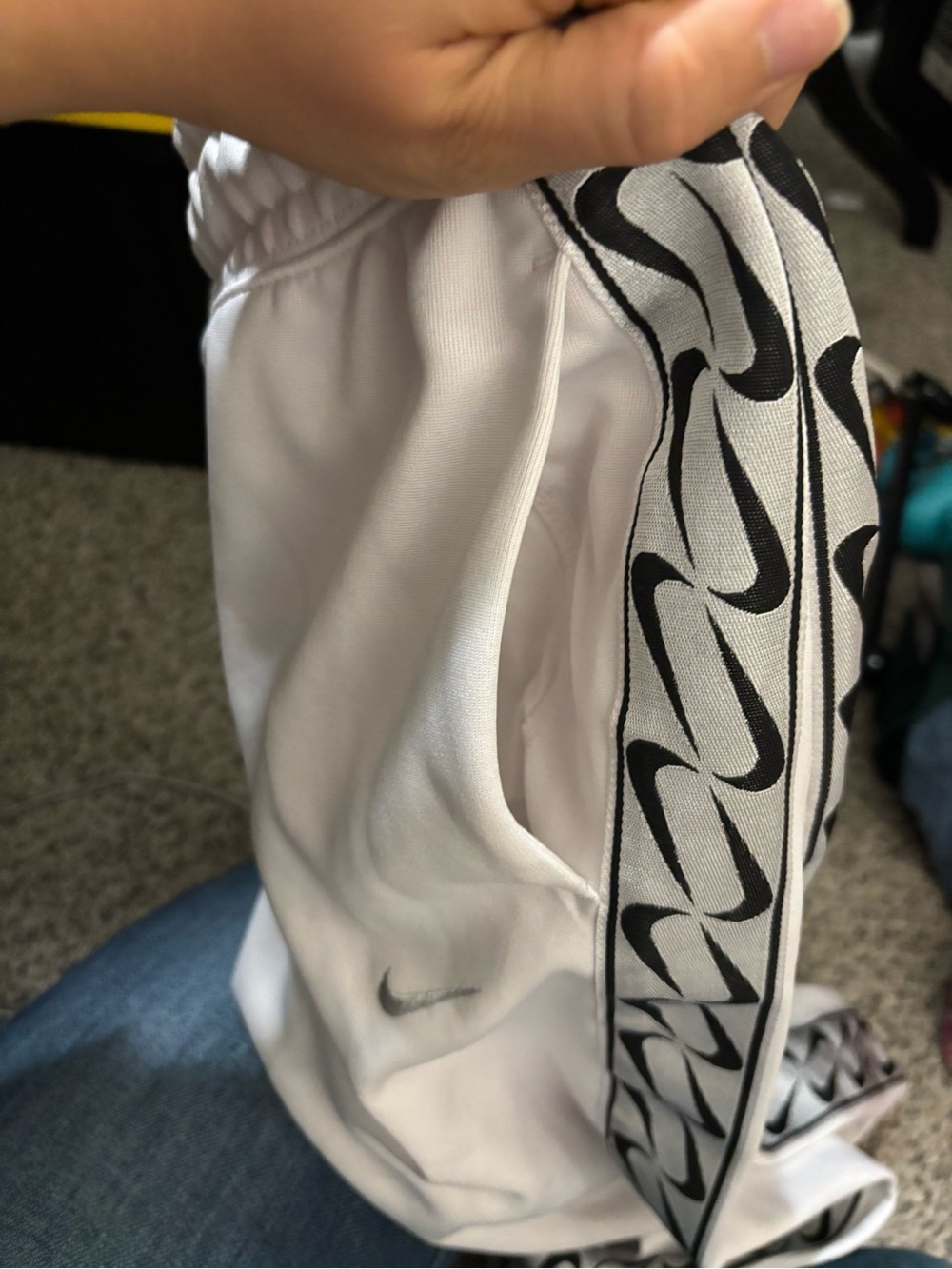 Nike Women's Size Small White Joggers Sweatpants Repeated Swoosh Logo Side Tape - Picture 12 of 12